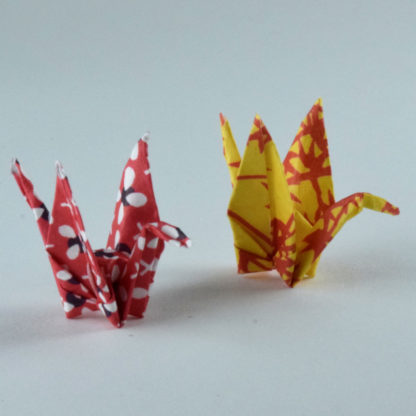 2 Origami Kraniche rot und gelb
